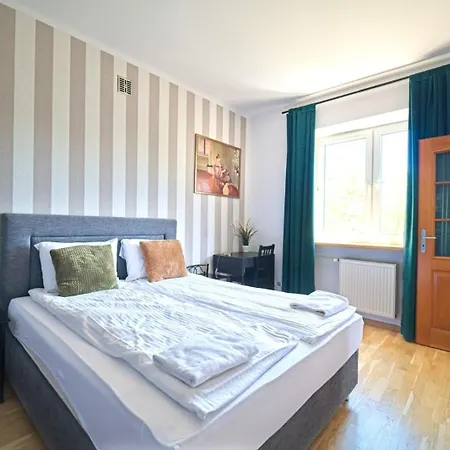 公寓 Spacious By Airport Train Old Town 克拉科夫